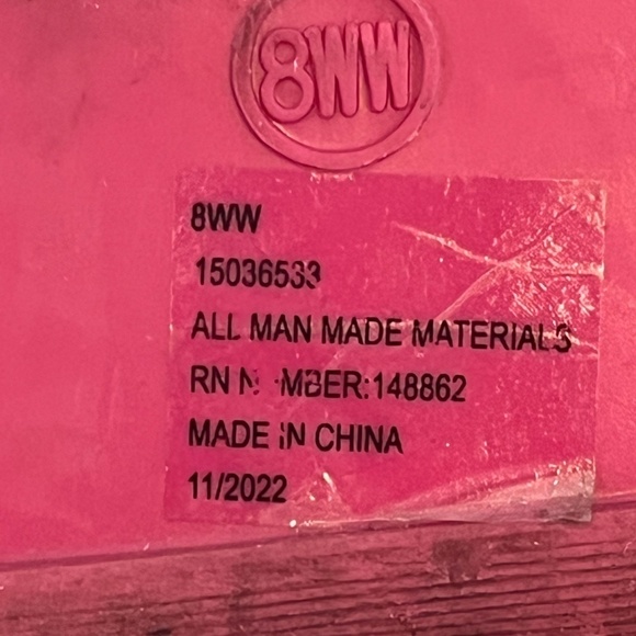 Torrid Sandal Shoes 8 Pink Medallion T Strap Slip On Faux Leather Preppy Hippie - Picture 4 of 12